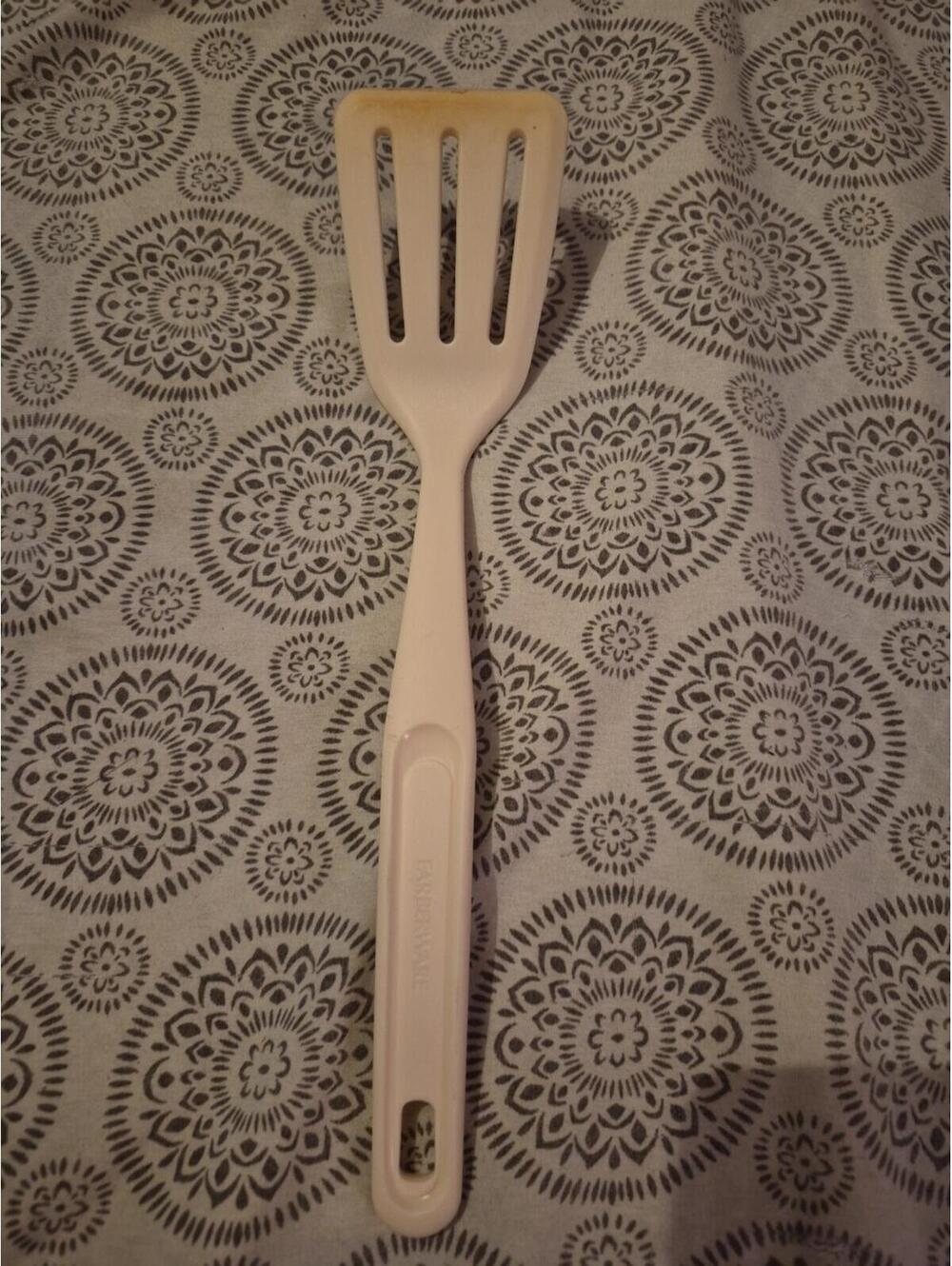 Farberware Slotted Spatula Turner Flipper White Nylon 12”